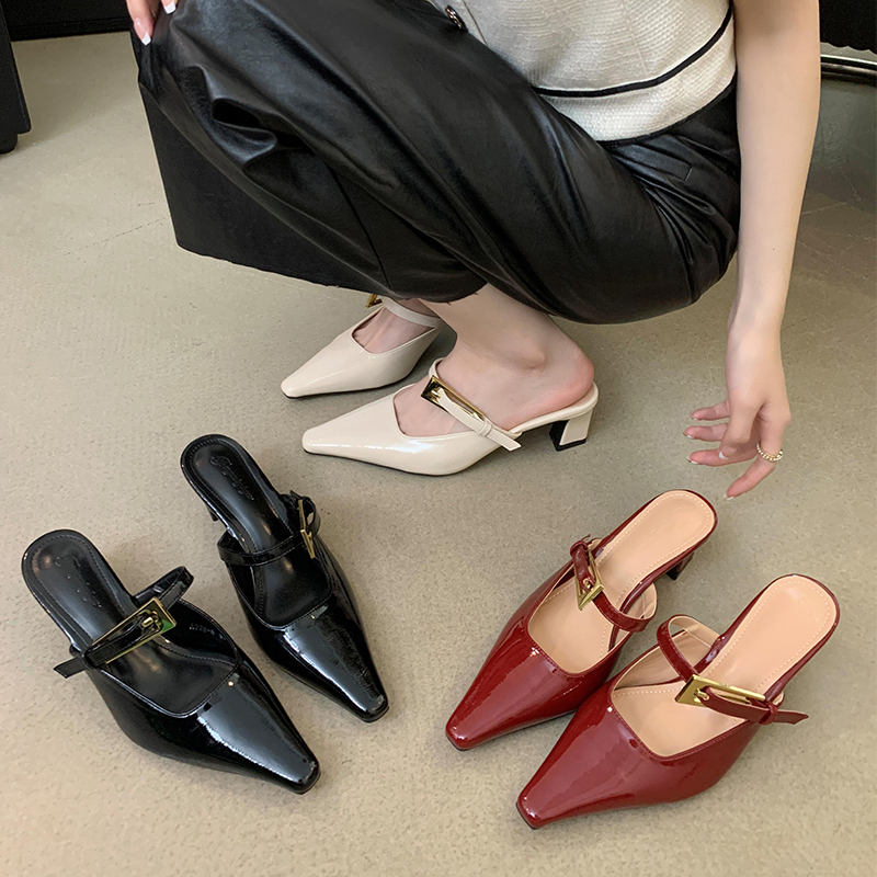 Korean Style Pointed Toe Patent Leather Half Slipper Women's Closed Toe Chunky Heel Sandals